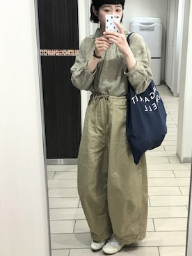 「MARGARET HOWEEL」｜「アイテム（バレエシューズ）」を使った、aki◎.＊さん（レディース・158cm）の春コーディネート