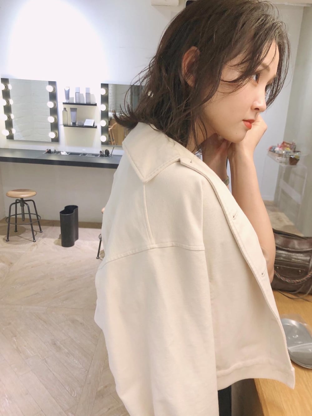「春コーデ、ボブ、ベージュ、お客様」｜「不明のアイテム（デニムジャケット、ホワイト系）」を使った、LOREN ERIKO☺︎さん（レディース・163cm）の春コーディネートの1枚目の写真