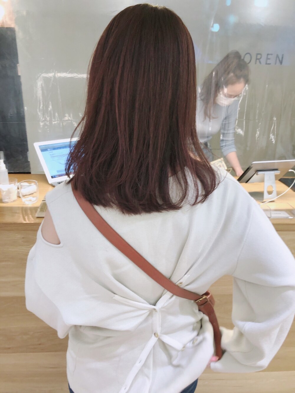 「不明のアイテム（トップス、ピンク系）」を使った、LOREN ERIKO☺︎さん（レディース・163cm）の春コーディネートの1枚目の写真
