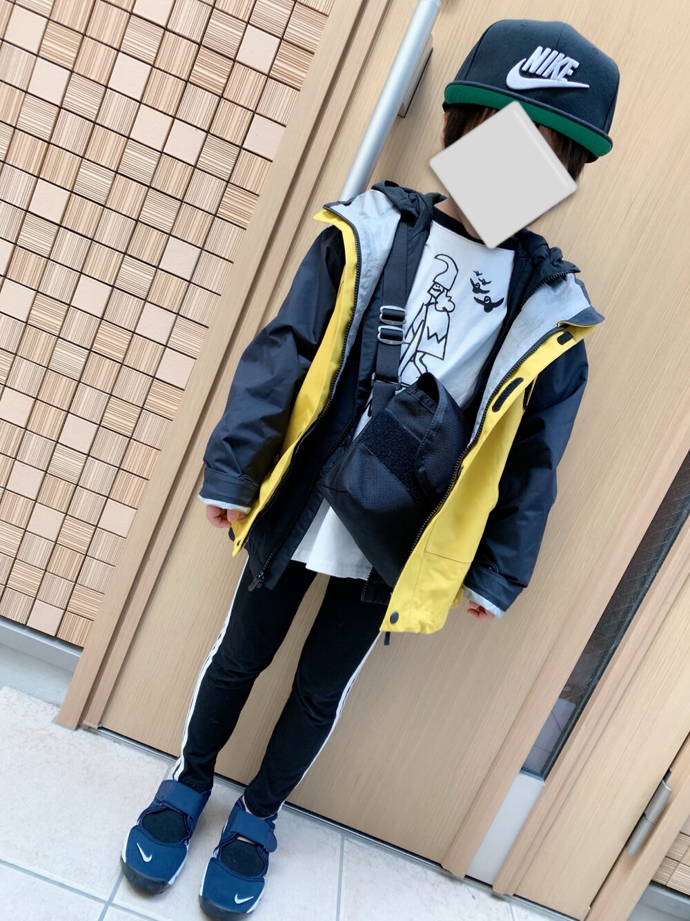 「フェススタイル、男の子コーデ、スポーツミックス、6歳、おしゃれさんと繋がりたい」｜「NIKEの【KIDS】RIFT GS/PS / NIKE（サンダル、ブルー系）」を使った、りゅうのすけさん（キッズ・110cm）の春コーディネートの1枚目の写真