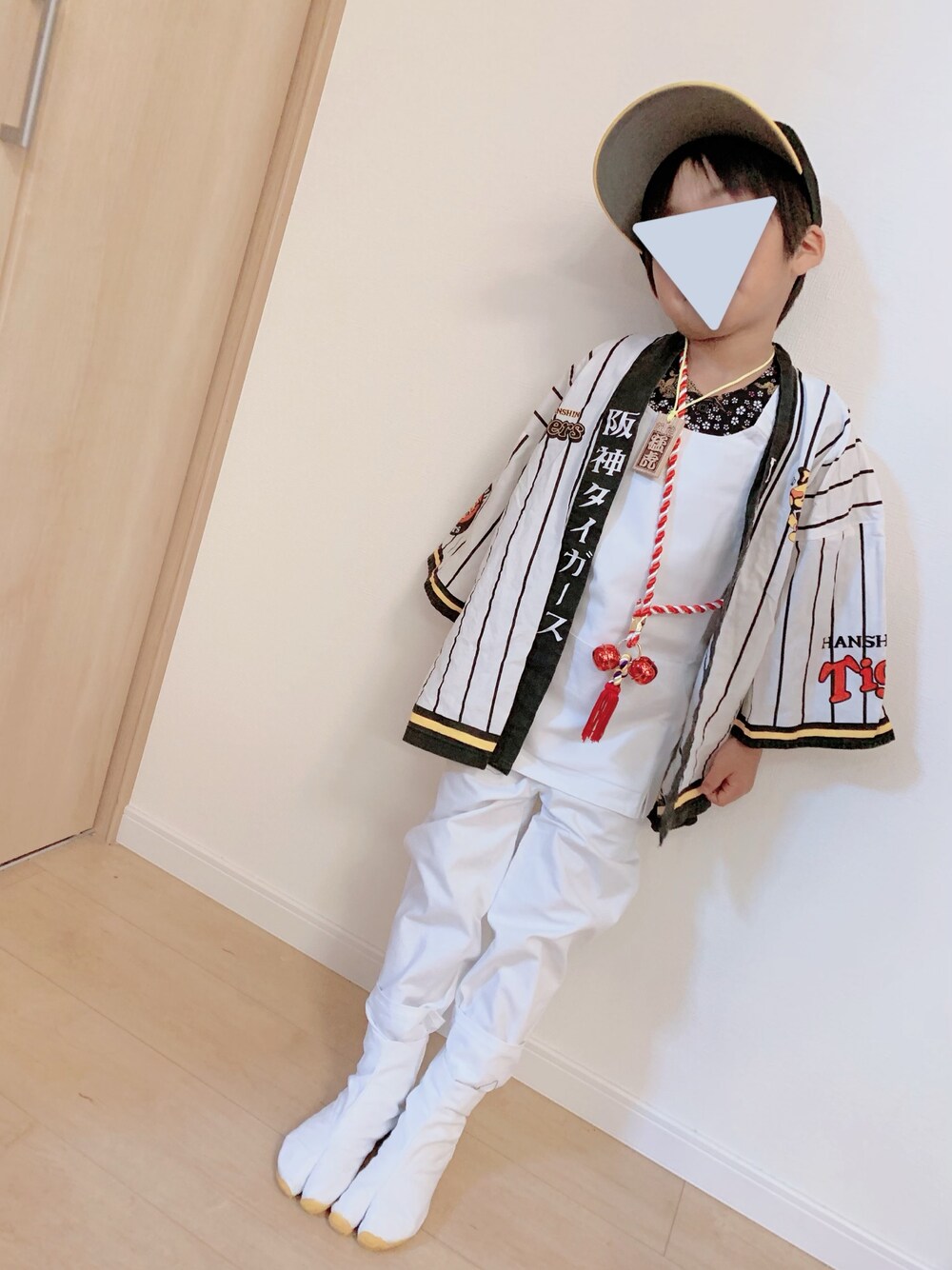 「阪神タイガース」｜「阪神タイガースのアイテム（ジャケット/アウター、その他）」を使った、りゅうのすけさん（キッズ・110cm）の夏コーディネートの1枚目の写真