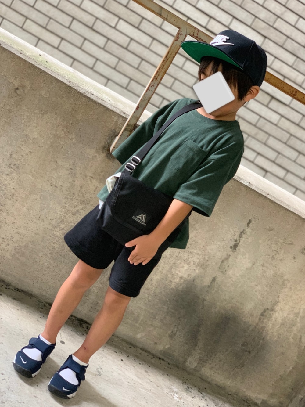 「男の子コーデ、夏、kids、ビッグT、NIKE、FREAK’Ｓ STORE、Gregory、スポーツミックス」｜「FREAK'S STOREのWEB限定 KIDS ビッグシルエット サーマルレイヤードTシャツ（Tシャツ/カットソー、グリーン系）」を使った、りゅうのすけさん（キッズ・110cm）の夏コーディネートの1枚目の写真