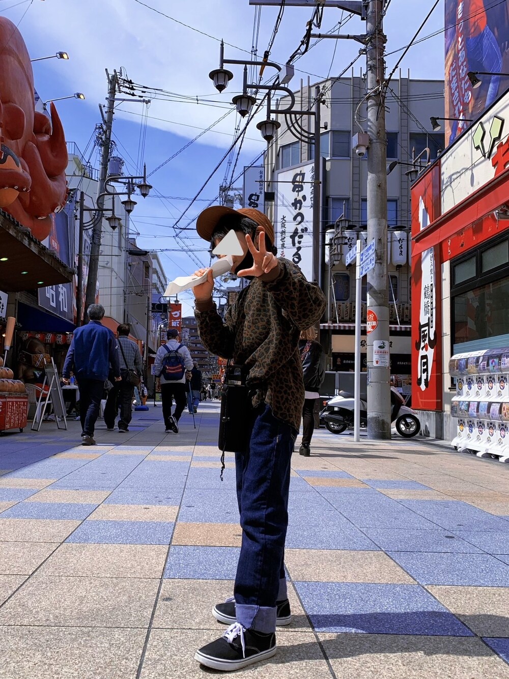 「カジュアルコーデ、春コーデ、キッズファッション、シンプルコーデ、ゆるコーデ、デニムパンツ、kids、おとこのこ」｜「FREAK'S STOREの【WEB限定】KIDS ワッフルクルーロングスリーブTEE（Tシャツ/カットソー、その他）」を使った、りゅうのすけさん（キッズ・120cm）の春コーディネートの1枚目の写真