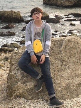 「roots（ルーツ）のアイテム」を使った、郭橙霖さん（メンズ・170cm）の夏コーディネート