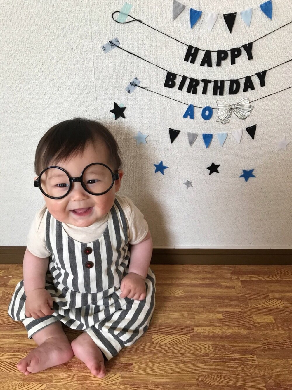 「おとこのこ、男の子、男の子コーデ、ハーフバースデー、ストライプ、メガネ男子」｜「Seriaのアイテム（メガネ、ブラック系）」を使った、あおさん（キッズ・70cm）の春コーディネートの1枚目の写真