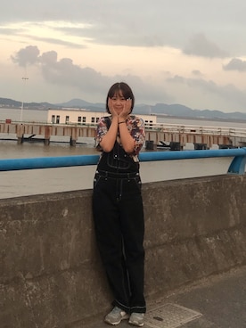 「moussy」｜「アイテム（サロペット/オーバーオール）」を使った、Ryo さん（レディース・166cm）の秋コーディネート