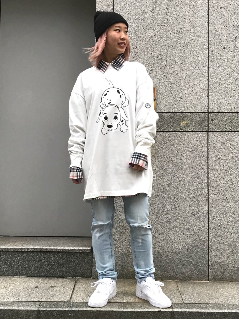 「デニム、カジュアル、秋のコーデ、LHP、ootd、低身長、little sunny bite、LHP名古屋、101匹わんちゃん、おしゃれさんと繋がりたい」｜「DANKE SCHONのDankeSchon/ダンケシェーン/BARRY SHIRTS（シャツ/ブラウス、ホワイト系）」を使った、𝘺𝘶𝘮𝘢 𝘢𝘳𝘢𝘬𝘪さん（レディース・154cm）の秋コーディネートの1枚目の写真