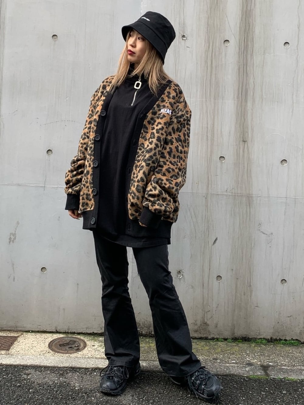「レオパード、アニマル、LHP、豹柄、シンプルコーデ、低身長コーデ、フォローミー、秋冬コーデ、LHPWOMEN、いいね、save、フォローお願いします🤑」｜「WHITELANDのWHITELAND/ホワイトランド/HAT（ハット、ブラック系）」を使った、𝘺𝘶𝘮𝘢 𝘢𝘳𝘢𝘬𝘪さん（レディース・154cm）の秋コーディネートの1枚目の写真