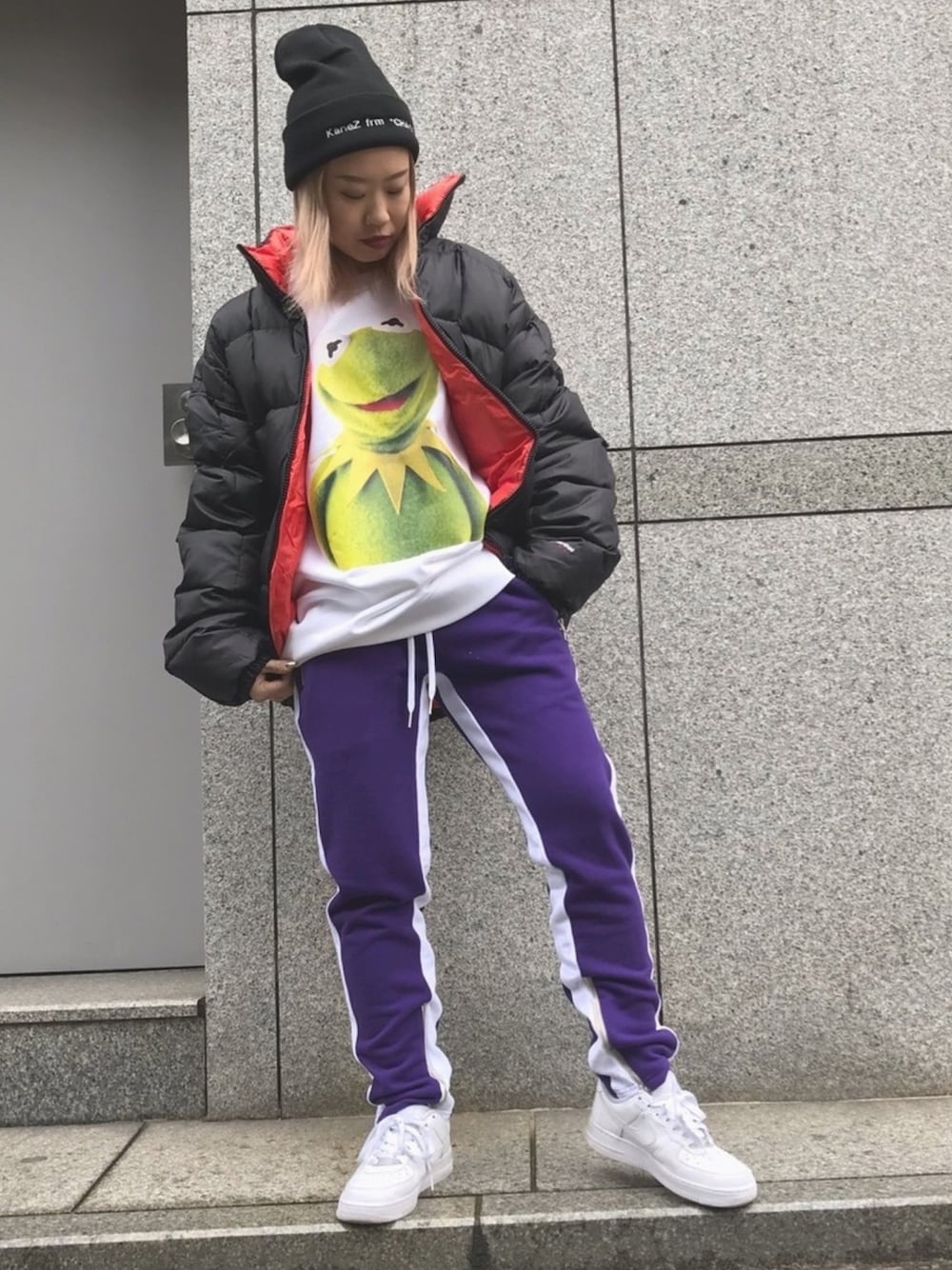 「ニット帽、LHP、ootd、シンプルコーデ、カジュアルコーデ、ゆるコーデ、LHP名古屋、カーミット、おしゃれさんと繋がりたい、ZOZO公認ユーザー」｜「KaneZのKaneZ/ケインズ/CHAOS BEANIE（ニットキャップ/ビーニー、ブラック系）」を使った、𝘺𝘶𝘮𝘢 𝘢𝘳𝘢𝘬𝘪さん（レディース・154cm）の冬コーディネートの1枚目の写真