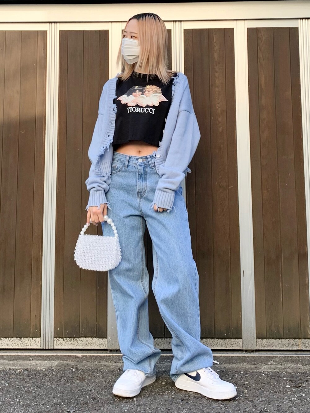 「シンプル、ラフ、春コーデ、ラフォーレ原宿、ショート丈トップス、大人かわいい、韓国ファッション、フォローミー、お洒落さんとつながりたい、いいね、save、フォローお願いします🤑」｜「Ctr1のCtr1/コントロール/ショートカーディガン（ニット/セーター、ブルー系）」を使った、𝘺𝘶𝘮𝘢 𝘢𝘳𝘢𝘬𝘪さん（レディース・154cm）の冬コーディネートの1枚目の写真