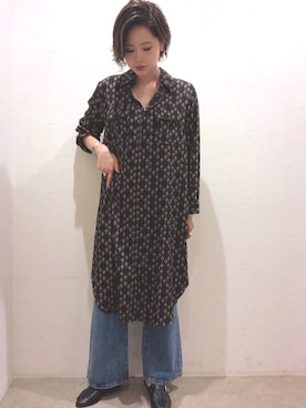 「アイテム（シャツワンピース、ブラック系）」を使った、ごとみさん（レディース・164cm）の秋コーディネート
