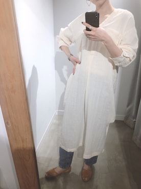 「部屋撮り」｜「アイテム（ワンピース/ドレス）」を使った、ごとみさん（レディース・165cm）の春コーディネート