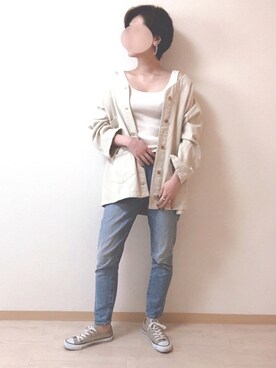 「CONVERSE（コンバース）のCONVERSEコンバースオールスターキャンバススニーカー　ベージュ/グレー（スニーカー）」を使った、ごとみさん（レディース・165cm）の春コーディネート