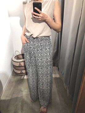 「Auntie Rosa Holiday（アンティローザホリデー）の【Holiday】リネンスラブノースリトップ（Tシャツ/カットソー）」を使った、ごとみさん（レディース・165cm）の夏コーディネート