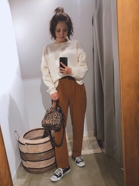 「Auntie Rosa Holiday（アンティローザホリデー）のアイテム（その他パンツ）」を使った、ごとみさん（レディース・165cm）の秋コーディネート