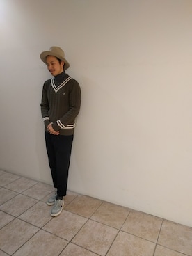 「FRED PERRY（フレッドペリー）のアイテム（ニット/セーター）」を使った、YUKI HAMAGUCHIさん（メンズ・174cm）の冬コーディネート