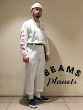 「ホワイトパンツ」｜「アイテム（スニーカー）」を使った、Yoshihito Hayashiさん（メンズ・170cm）の春コーディネート