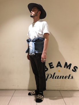 「BEAMS（ビームス）のアイテム（その他パンツ）」を使った、Yoshihito Hayashiさん（メンズ・170cm）の春コーディネート