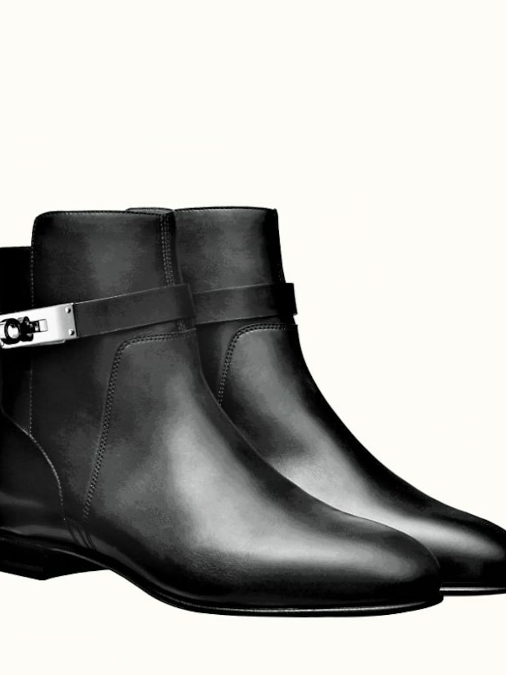 「black、HERMES、short boots.、204600 yen.」｜「HERMESのHermes short boots（ブーツ、ブラック系）」を使った、manami5945さん（レディース・156cm）の秋コーディネートの1枚目の写真