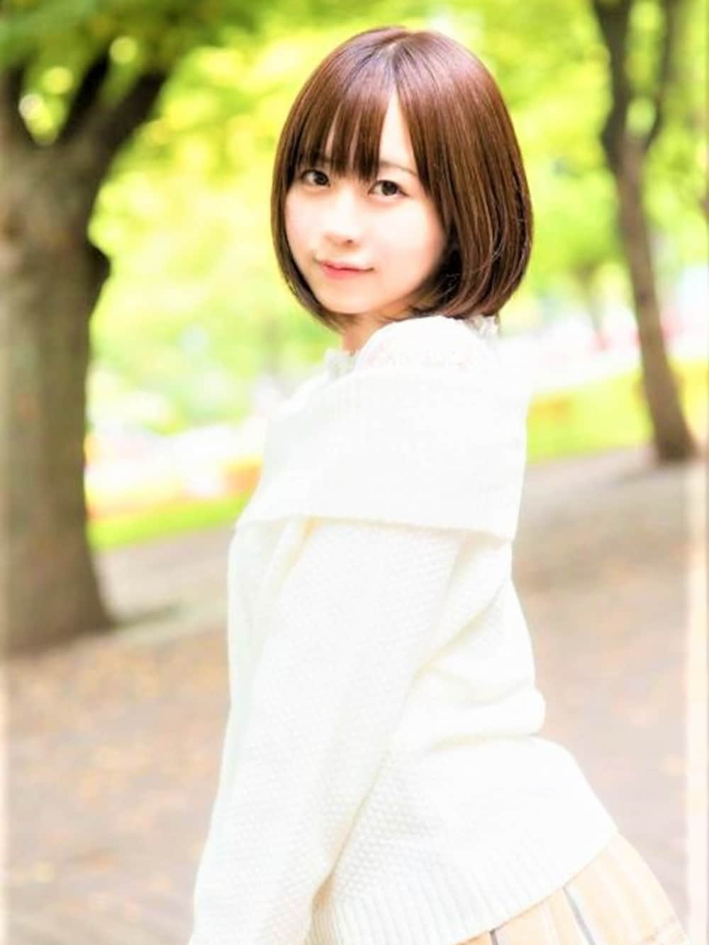 「大学生、japanese、Japanesegirl、college student、今年から大学生、this year.、Do you like white dresses?、真っ白なドレスはお好きですか?、fashion designers and coordinators.、ファッションデザイナーとコーディネーター」｜「I became a college student from this year. How many do you like? Do you like white dresses?（ドレス、ホワイト系）」を使った、manami5945さん（レディース・156cm）の秋コーディネートの1枚目の写真