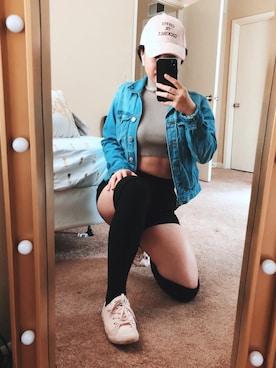 「アイテム（スマホグッズ、ホワイト系）」を使った、Plgさん（レディース・155cm）の冬コーディネート