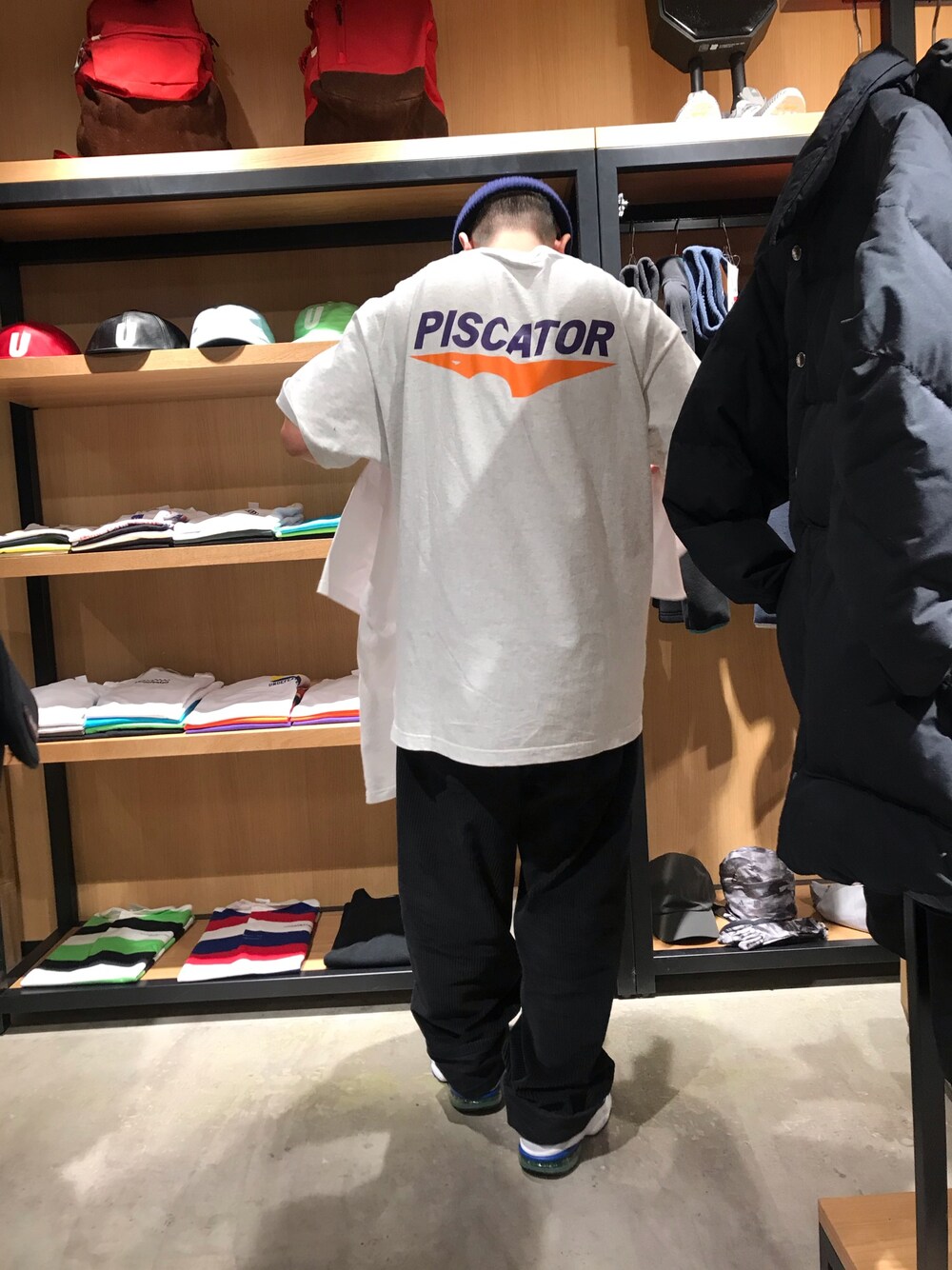 「harajuku、#TOKYO、undefeated、2019、New year」｜「Piscatorのアイテム（Tシャツ/カットソー、シルバー系）」を使った、沈碩-Chrisさん（メンズ・168cm）の冬コーディネートの1枚目の写真