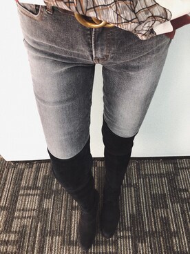 「Ungrid（アングリッド）のアイテム（デニムパンツ、グレー系）」を使った、我就叫徐杨怡萱さん（レディース・160cm）の秋コーディネート