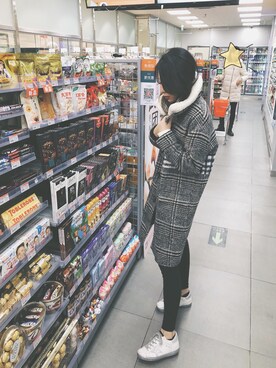 「AAのアイテム」を使った、我就叫徐杨怡萱さん（レディース・160cm）の秋コーディネート