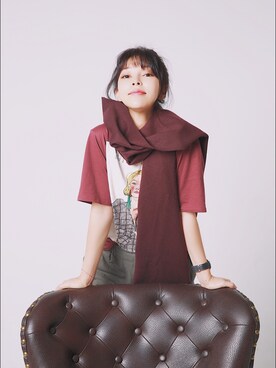 「ZARA（ザラ）のアイテム（Tシャツ/カットソー、レッド系）」を使った、我就叫徐杨怡萱さん（レディース・160cm）の秋コーディネート