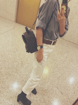 「Mila Owen（ミラオーウェン）のアイテム（デニムパンツ、ホワイト系）」を使った、我就叫徐杨怡萱さん（レディース・160cm）の冬コーディネート