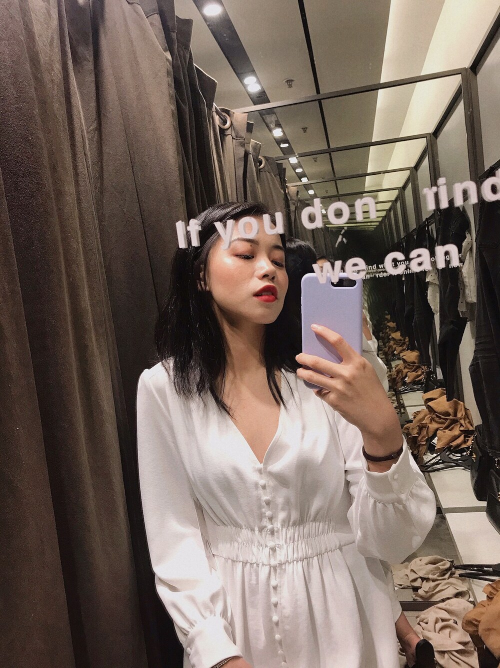 「ootd、复古、连衣裙、盐系风格、女人味」｜「ZARA WOMANのアイテム（ワンピース、ホワイト系）」を使った、粗糙dai王さん（レディース・166cm）の秋コーディネートの1枚目の写真