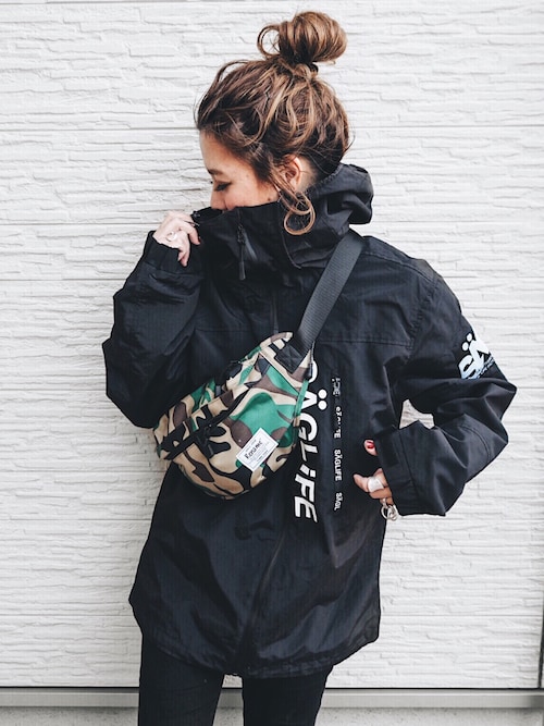 Natsupoo Deviceのボディバッグ ウエストポーチを使ったコーディネート Wear