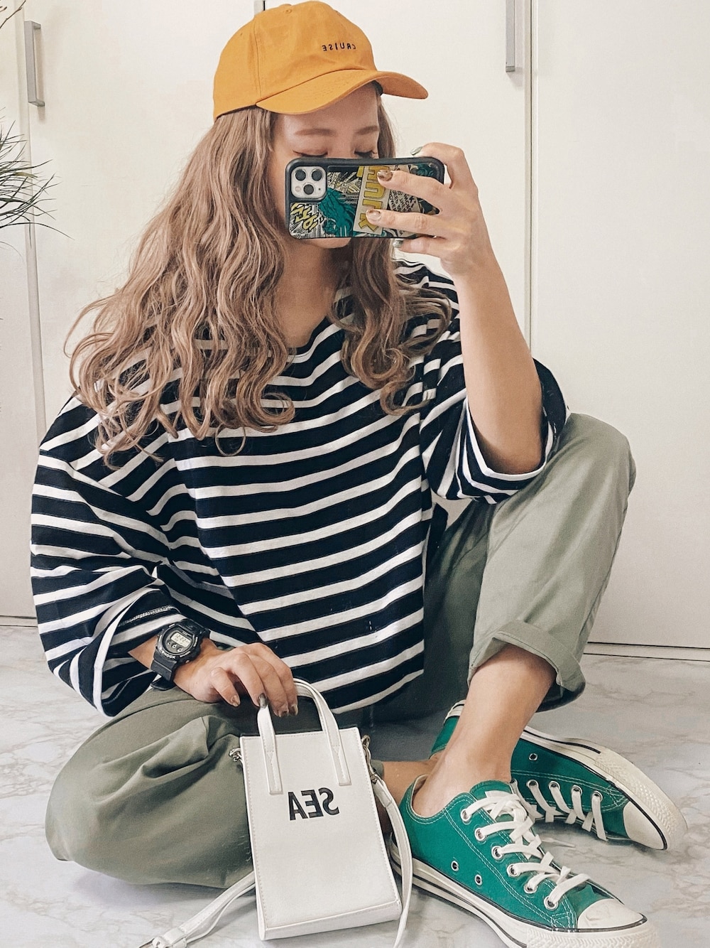 WIND AND SEAのショルダーバッグを使った人気ファッション