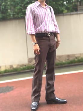 「Lee（リー）のアイテム（スラックス）」を使った、&GOMAさん（メンズ・171cm）の夏コーディネート