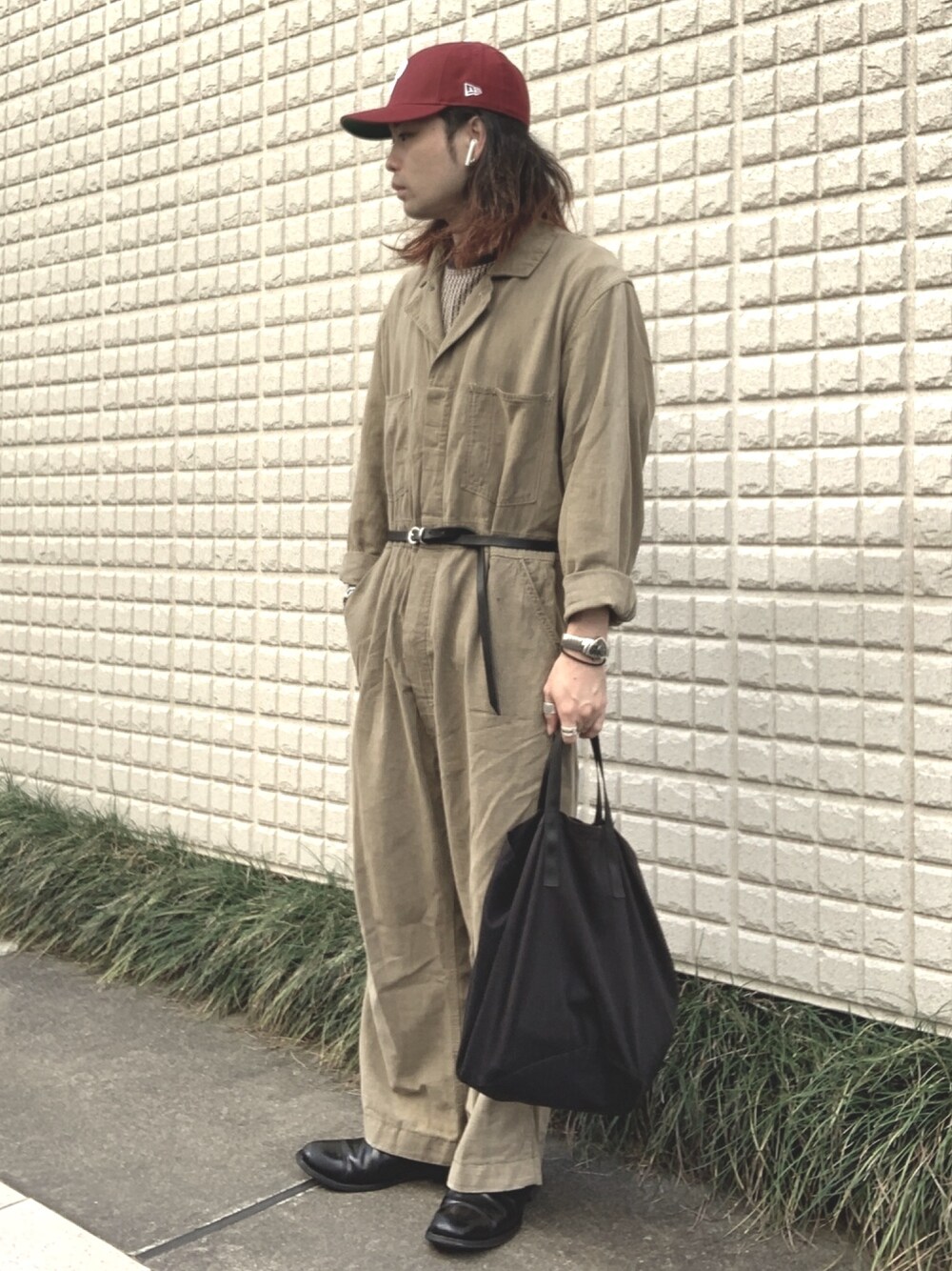 「トートバッグ、vintage、キャップ、オールインワン、ヴィンテージ、つなぎ、ワーク、サイドゴアブーツ、ウエストマーク」｜「SANDERSの<SANDERS> MILITARY CAP TOE CHELSEA（ブーツ、ブラック系）」を使った、&GOMAさん（メンズ・171cm）の秋コーディネートの1枚目の写真