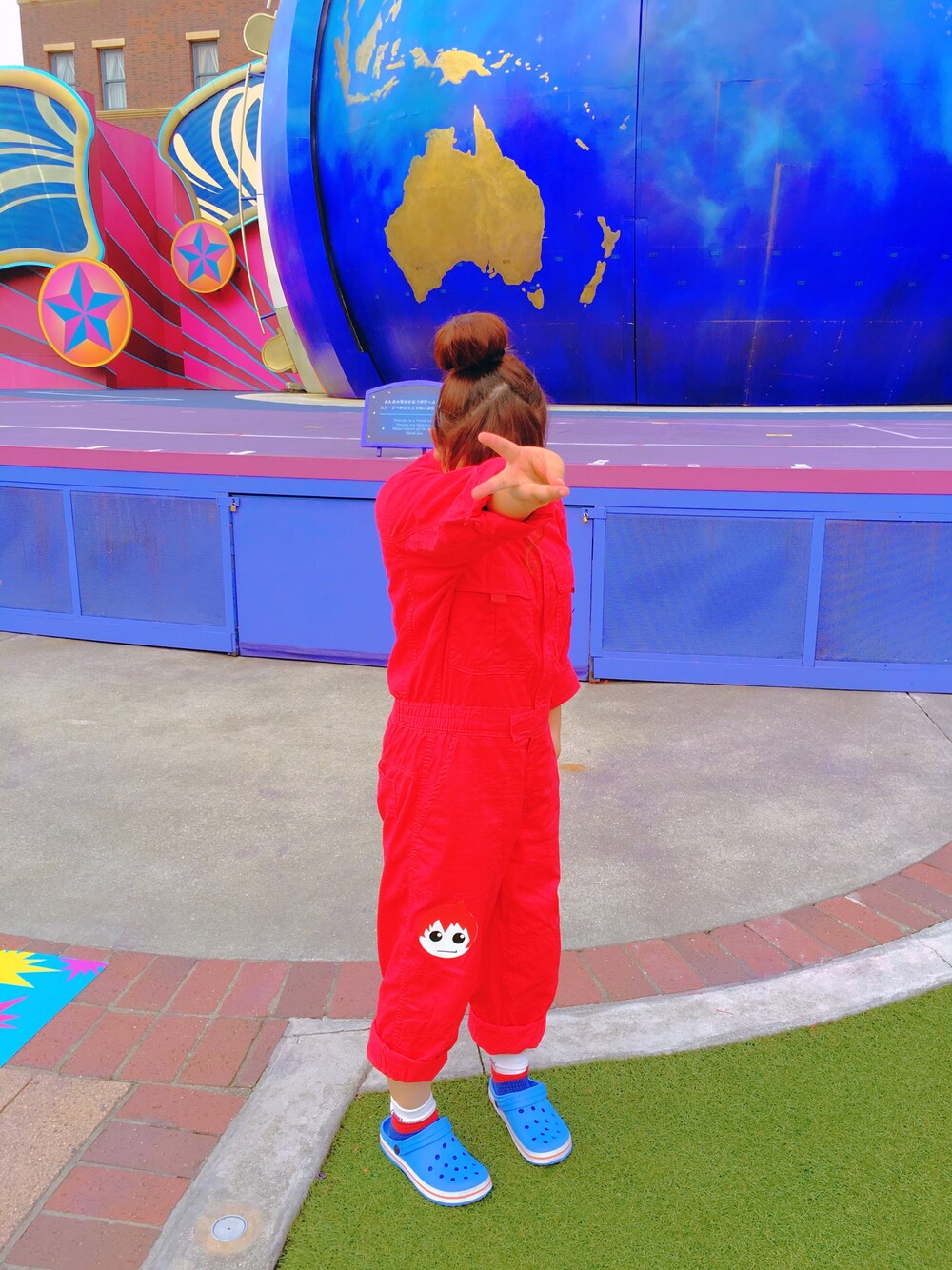 「コスプレ、赤髪のとも、USJ」｜「SOWAのアイテム（つなぎ/オールインワン、レッド系）」を使った、むたさん（レディース・153cm）の夏コーディネートの1枚目の写真