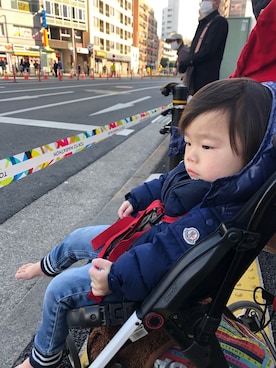 「MONCLER（モンクレール）のアイテム（ジャケット/アウター）」を使った、ペコママさん（キッズ・90cm）の春コーディネート