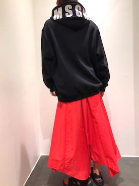 「MSGM（エムエスジーエム）のアイテム（パーカー）」を使った、kimmyさん（レディース・161cm）の夏コーディネート