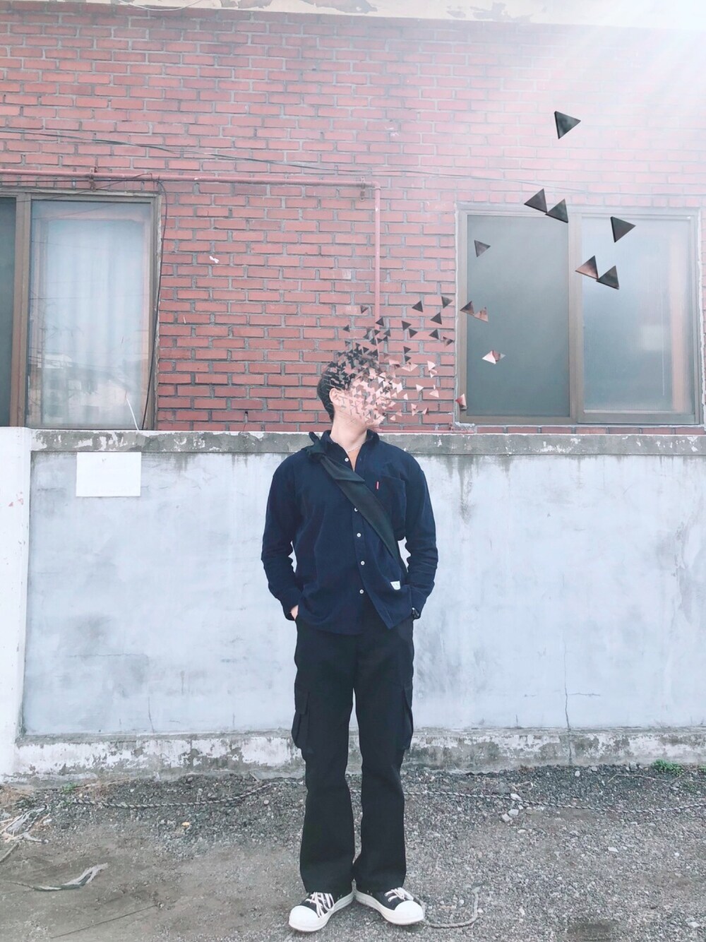 「シンプル、UNIQLO、RAF SIMONS、RICK OWENS、ootd、daily look、シンプルコーデ、春コーデ」｜「UNIQLOのinner crew T-shirt（Tシャツ/カットソー、オレンジ系）」を使った、JIN くんさん（メンズ・178cm）の春コーディネートの1枚目の写真