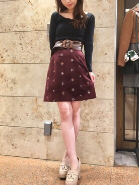 miho♡さんの「ベロア刺繍ミニスカート」を使ったコーディネート