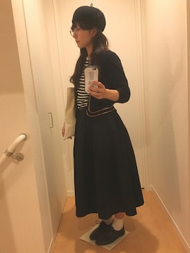 「白黒」｜「アイテム（ハンチング/ベレー帽）」を使った、aikoさん（レディース・162cm）の春コーディネート