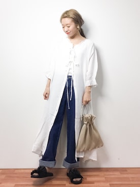 「ロールアップ」｜「アイテム（シャツワンピース）」を使った、りっぴーさん（レディース・154cm）の春コーディネート