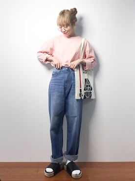 りっぴーさんの「LOOSE CUT C/N TOPS」を使ったコーディネート