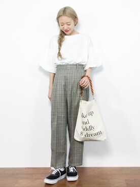 「Another Edition（アナザーエディション）の【展開店舗限定】チェーンショルダーロゴバッグ（ショルダーバッグ）」を使った、りっぴーさん（レディース・154cm）の秋コーディネート