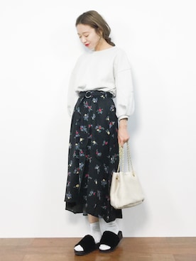 「SFW（エスエフダブリュー）のアイテム（シューズ）」を使った、りっぴーさん（レディース・154cm）の秋コーディネート