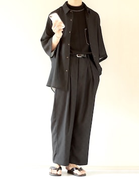 「オールブラック」｜「アイテム（ビーチサンダル）」を使った、Nsさん（メンズ・166cm）の夏コーディネート