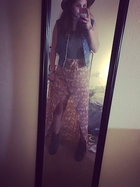 「FOREVER 21（フォーエバー トゥエンティーワン）のアイテム（スカート、ピンク系）」を使った、Kendall Dopelskyさん（レディース）の春コーディネート