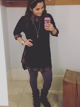 「Anthropologie（アンソロポロジー）のアイテム（カーディガン/ボレロ、ブルー系）」を使った、Kendall Dopelskyさん（レディース）の春コーディネート