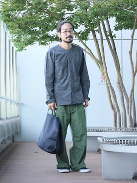 「OMNIGOD（オムニゴッド）のアイテム（パンツ）」を使った、D_MALL名古屋ラシックさん（メンズ・165cm）の夏コーディネート