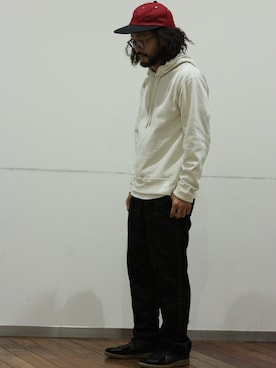 「OMNIGOD（オムニゴッド）のアイテム（パーカー）」を使った、D_MALL名古屋ラシックさん（メンズ・165cm）の秋コーディネート